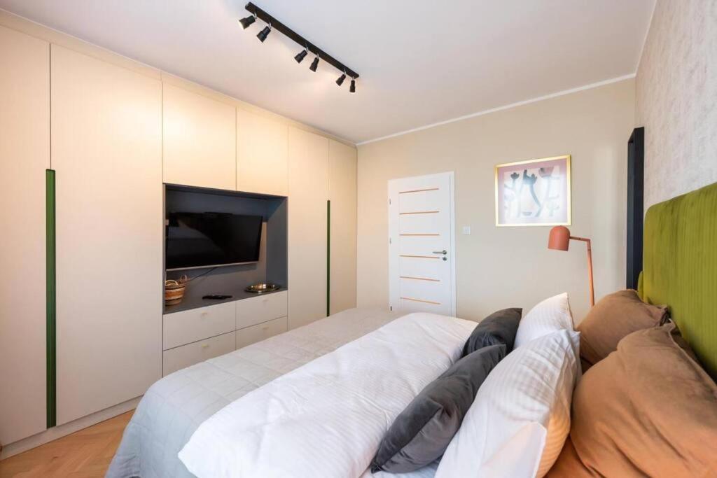 Eclectic City Apartment Near Old Town Varsovie Extérieur photo